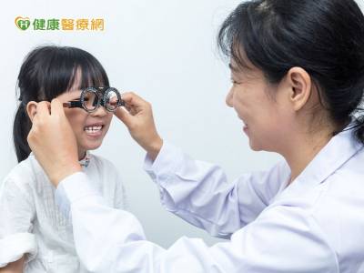 最新兒童眼睛保健觀念！ 眼科醫師直播分享