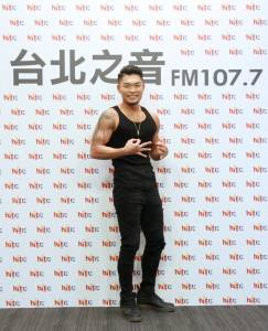好久不見的李玖哲回來囉!出道至今減重超過25公斤,靠的是「這幾招」維持體態...
