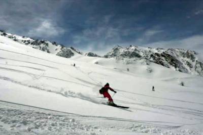 高山擋戰火 阿富汗滑雪挑戰賽象徵團結