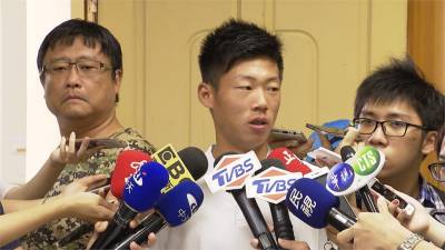 曾俊欣溫布頓青少年男單奪冠 回校分享心得