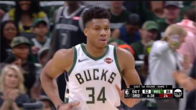 哈登29分10助攻 火箭季後賽首戰大勝爵士32分