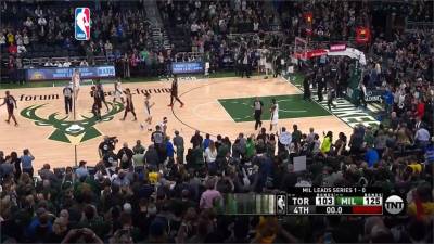 NBA/字母哥猛攻30分 公鹿屠暴龍取2勝0敗優勢