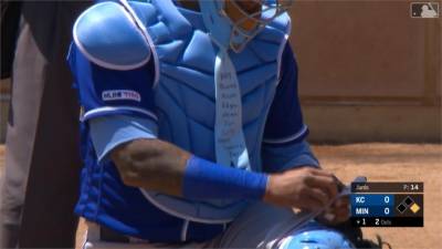 MLB/父親節兄弟檔對決!古瑞耶爸爸雙色球衣兩邊都挺