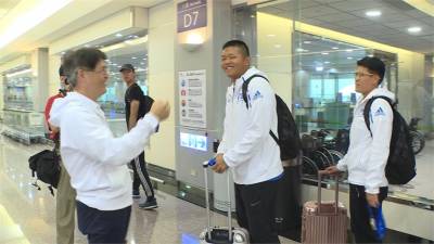 世大運體操隊回台 李智凱秀出「金銀銅」獎牌