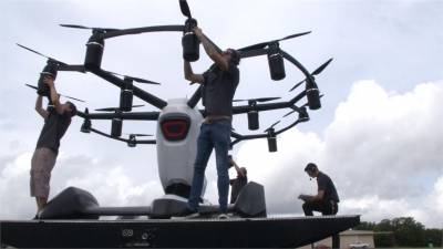 美國廠商研發個人飛行器 外形如大型無人機