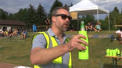 喝一瓶跑一圈!德國柏林啤酒賽跑登場
