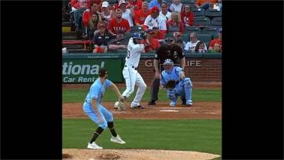 MLB/投手丘沒收強襲球 大聯盟守備集錦被讚爆