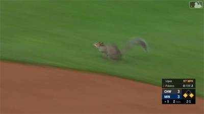 MLB/柯蕭登道奇隊史最多勝左投 貝林傑滑壘掉褲子