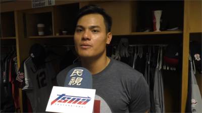 MLB/首轟出爐直呼「爽」!張育成泛淚獻亡父