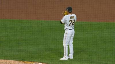 MLB/揮別上一場小低潮 王維中回穩0.2局無失分