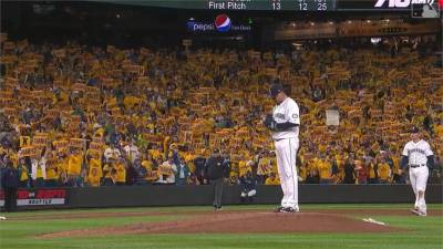 MLB/水手「國王」最後先發 球迷擠爆滿場送別