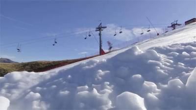 人造雪滑雪場10月就能滑!環保團體譴責搞「迪士尼樂園」?