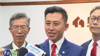 拍板多主場經營!味全龍拜會新竹市政府 搶先展開議約