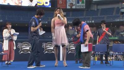 張奕日職「感謝祭」扮女裝!網友:撞臉夏宇童