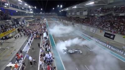F1封關結束賽季 舒馬克賽車天價拍賣