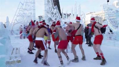 冰天雪地打赤膊 戰鬥民族慢跑 跳湖不怕冷