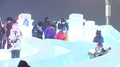 哈爾濱冰雪節冬泳賽 參賽者稱鍛鍊意志有益健康