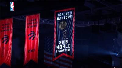 飄揚過海等到你! 林書豪大秀NBA總冠軍戒