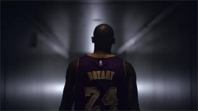 NBA/明星賽球員全數穿24號與2號球衣 向柯比與女兒致意