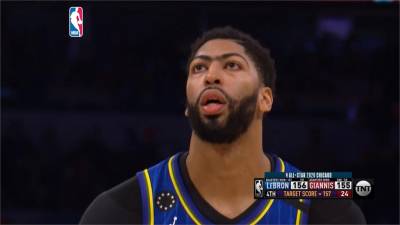 NBA明星賽/雷霸龍隊逆轉勝!雷納德抱回首座布萊恩獎