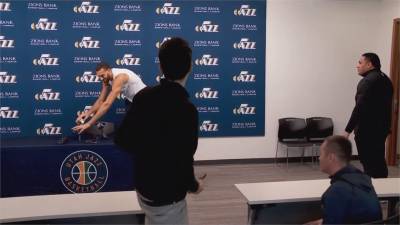 NBA/隊友愛亂摸遭傳染武肺...爵士球星米契爾:花了一點時間才消氣