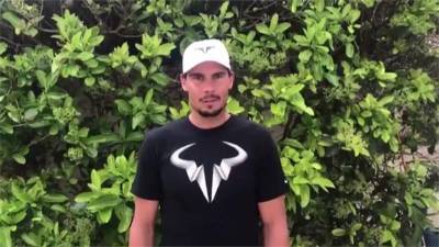 網球/線上傳授截擊技巧驚見他!費爸幽默回:你已經打敗我很多次了