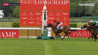 法國疫情趨緩重啟賽馬 騎師全戴口罩上場