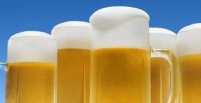 為什麼啤酒廠的員工絕不讓親人喝啤酒???(絕密偷拍)