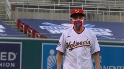 MLB/大聯盟開季意義重大 川普與李維拉在白宮傳接球