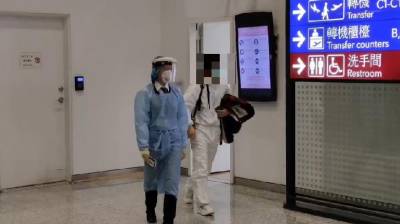 快新聞/英國抵台航班 1人發燒送醫 另有4旅客14天內有症狀