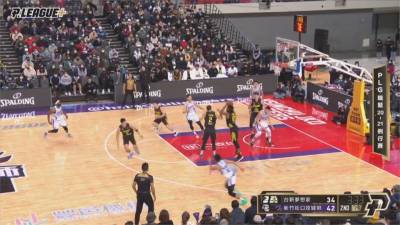 兩場飆破40分 夢想家塔克奪一月MVP