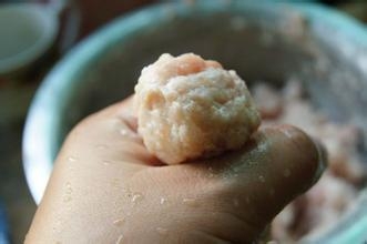吃火鍋?千萬別吃丸子!因為裡面有……
