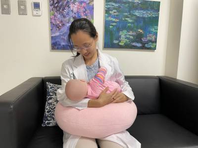 醫:奶量和乳房大小無關 建議媽媽情緒放鬆奶才順
