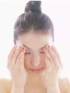 手法一分鐘跟魚尾紋說拜拜,挺神的