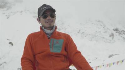 中國登山家張洪 亞洲首位征服聖母峰視障者