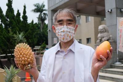 疫情中看見愛 嘉榮名醫林雍凱挺小農慰問醫護