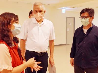 捐贈竹市衛生局注射筒與防護衣 鄭宏輝:提高疫苗利用率!