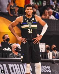 NBA/公鹿逆轉太陽封王!字母哥3兄弟創另類紀錄