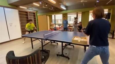 影/鄭怡靜教練竟是前奧運國手 餵球堪比人體發球機