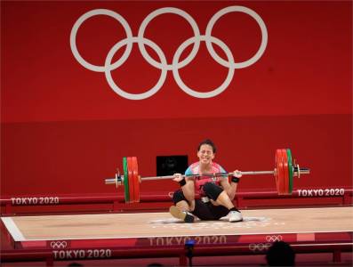 東奧/郭婞淳挑戰141kg!下秒「往後倒」萌翻全網