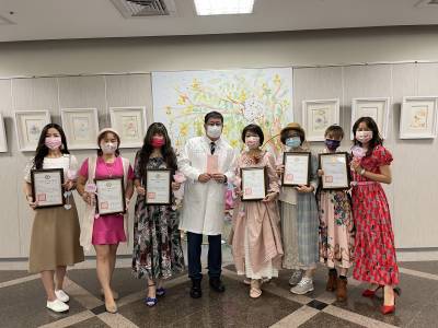 中醫大新竹分院藝廊即日起展出「永遠少女心」主題特展6藝術家療癒畫作結合裝置藝術和香氣