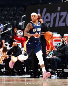 NBA/半職業聯賽狂飆81分!矮湯休息室崩潰大哭