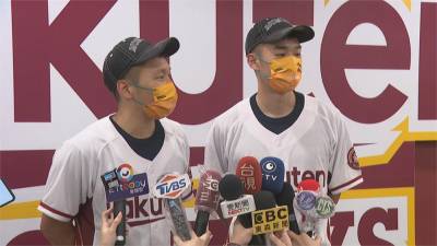 李洋黑底白字回應代言事件 「啊!現在才知道這就是社會 」