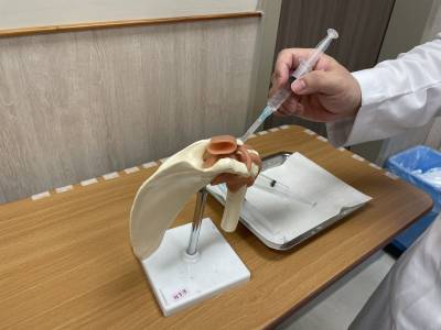 鈣化性肌腱炎痛起來要人命中國醫藥大學新竹附設醫院復健科體外震波與超音波導引灌洗整合治療